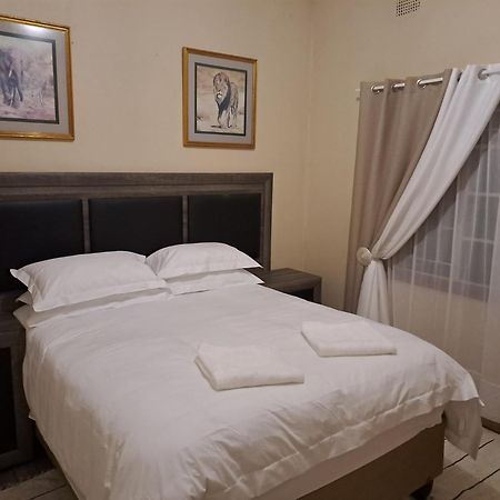 Pine Forest Cottage Сабие Екстериор снимка